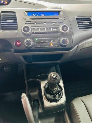 HONDA CIVIC 1.8 LXS 16V FLEX 4P MANUAL
